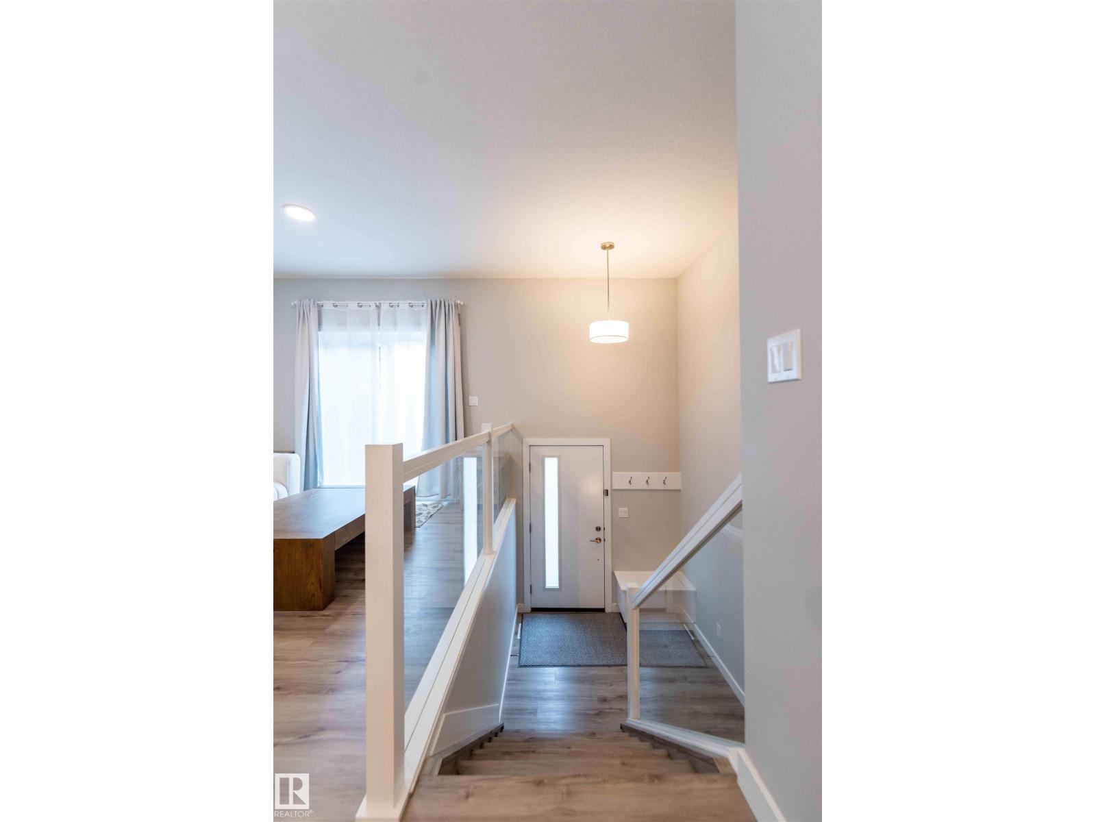 ##21 1729 KEENE CR SW