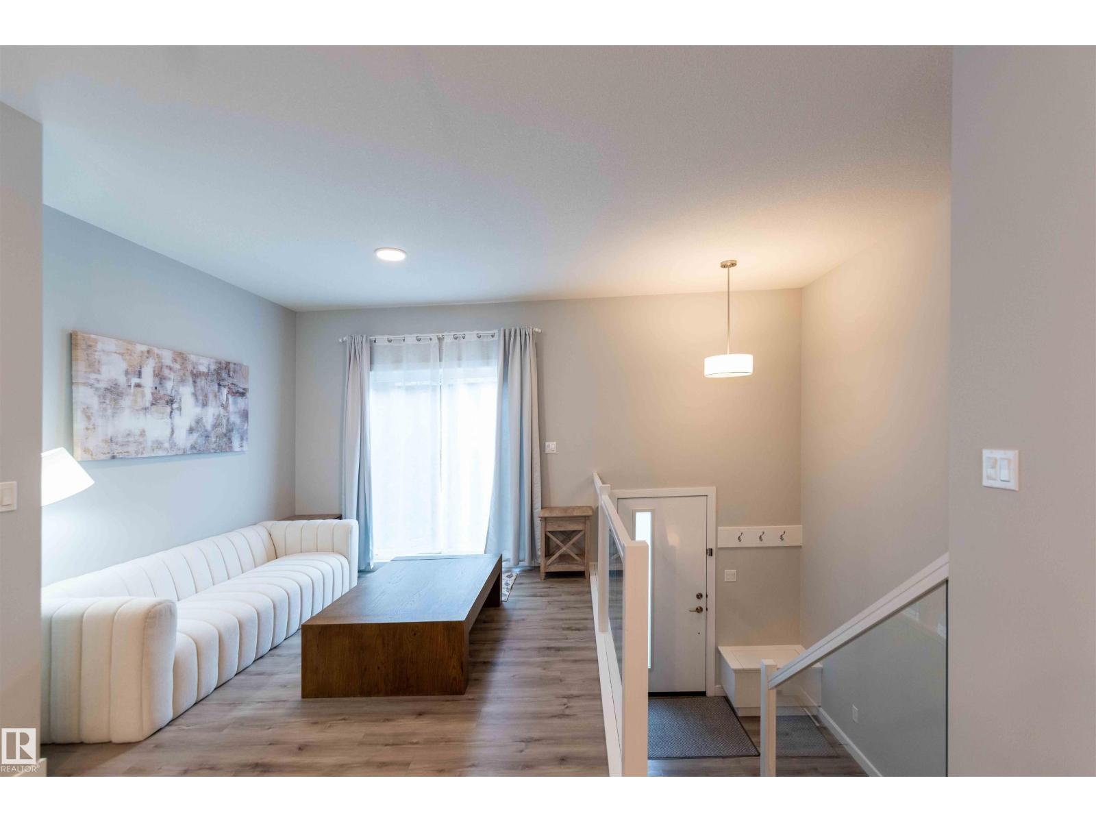 ##21 1729 KEENE CR SW