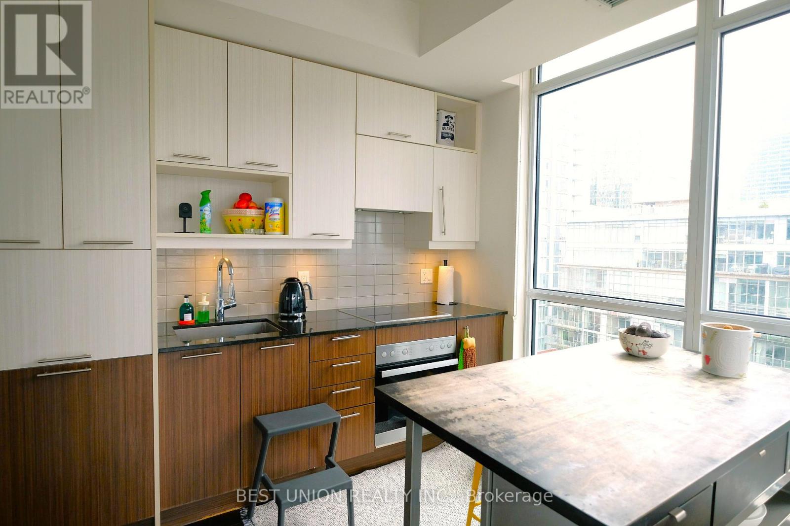 1407 - 199 RICHMOND STREET W