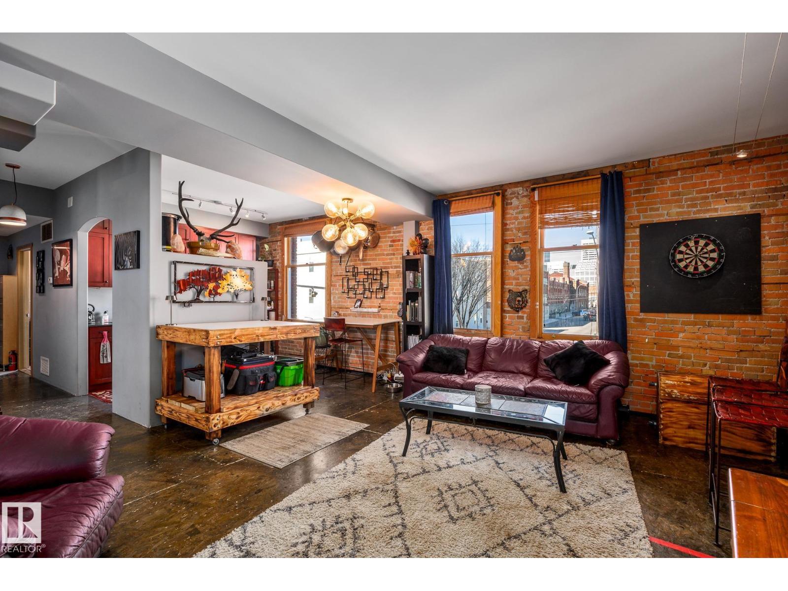 #204 10141 95 ST NW