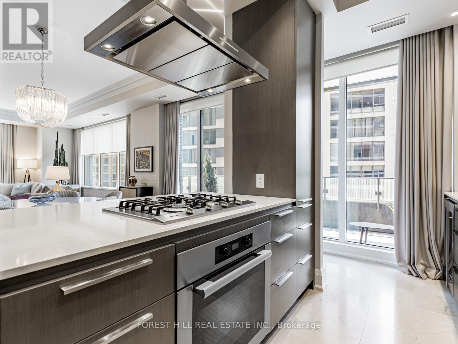 602 - 88 DAVENPORT ROAD