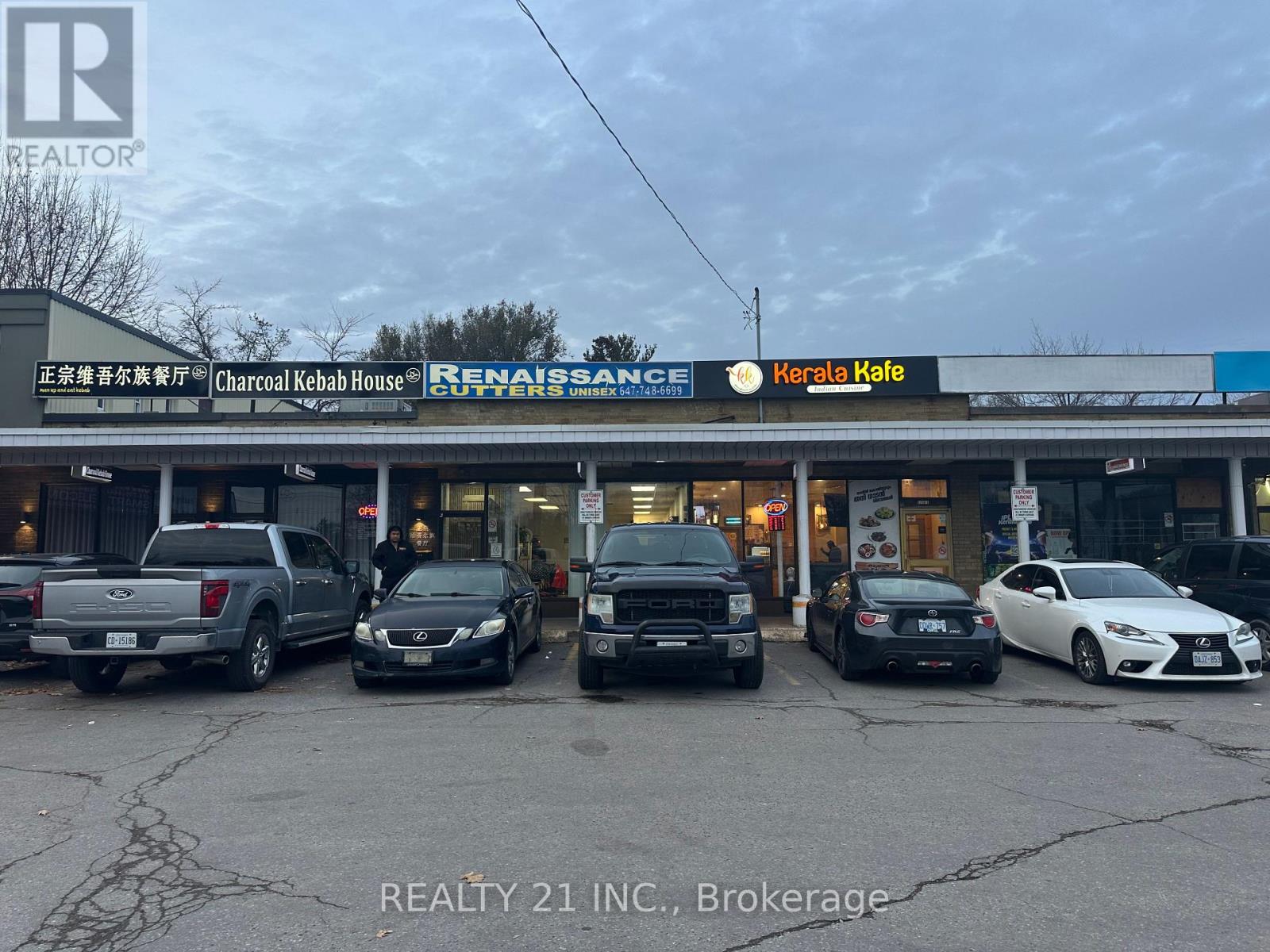 3254 LAWRENCE AVENUE E