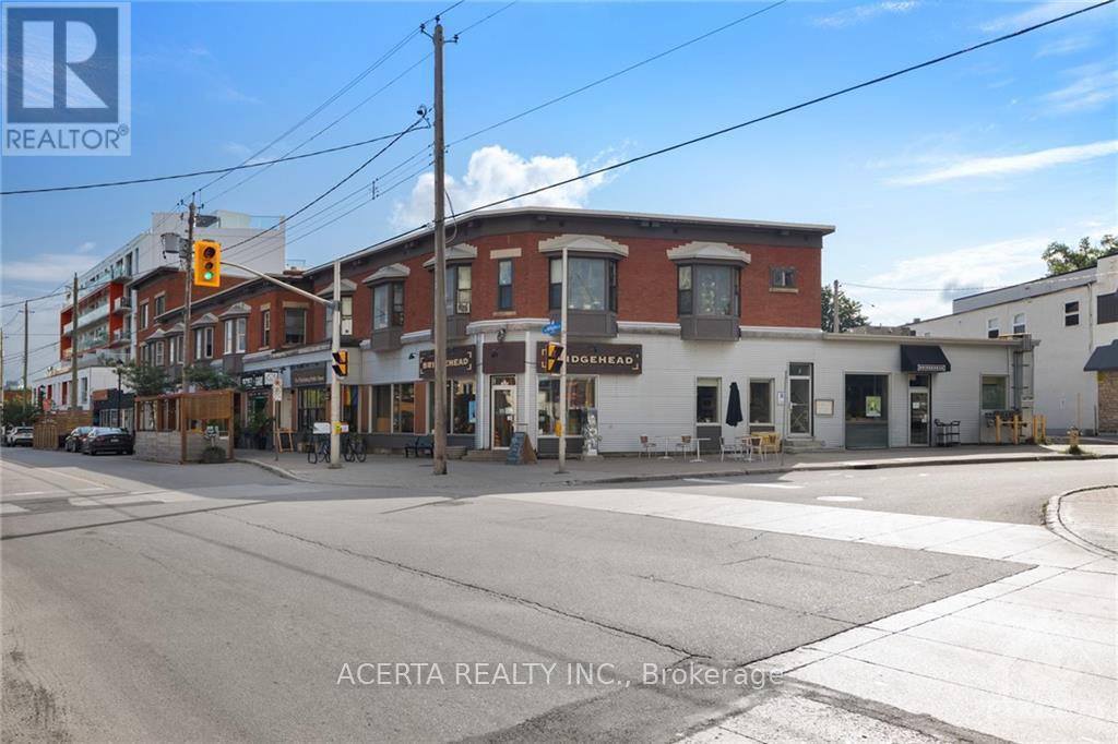 1008 WELLINGTON STREET W