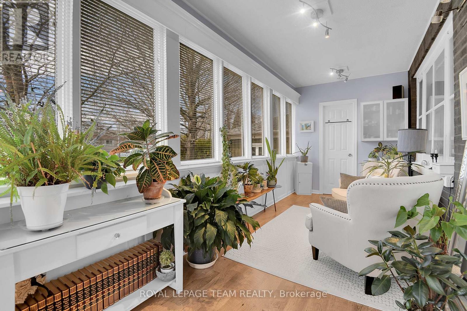 47 WINDSOR DRIVE