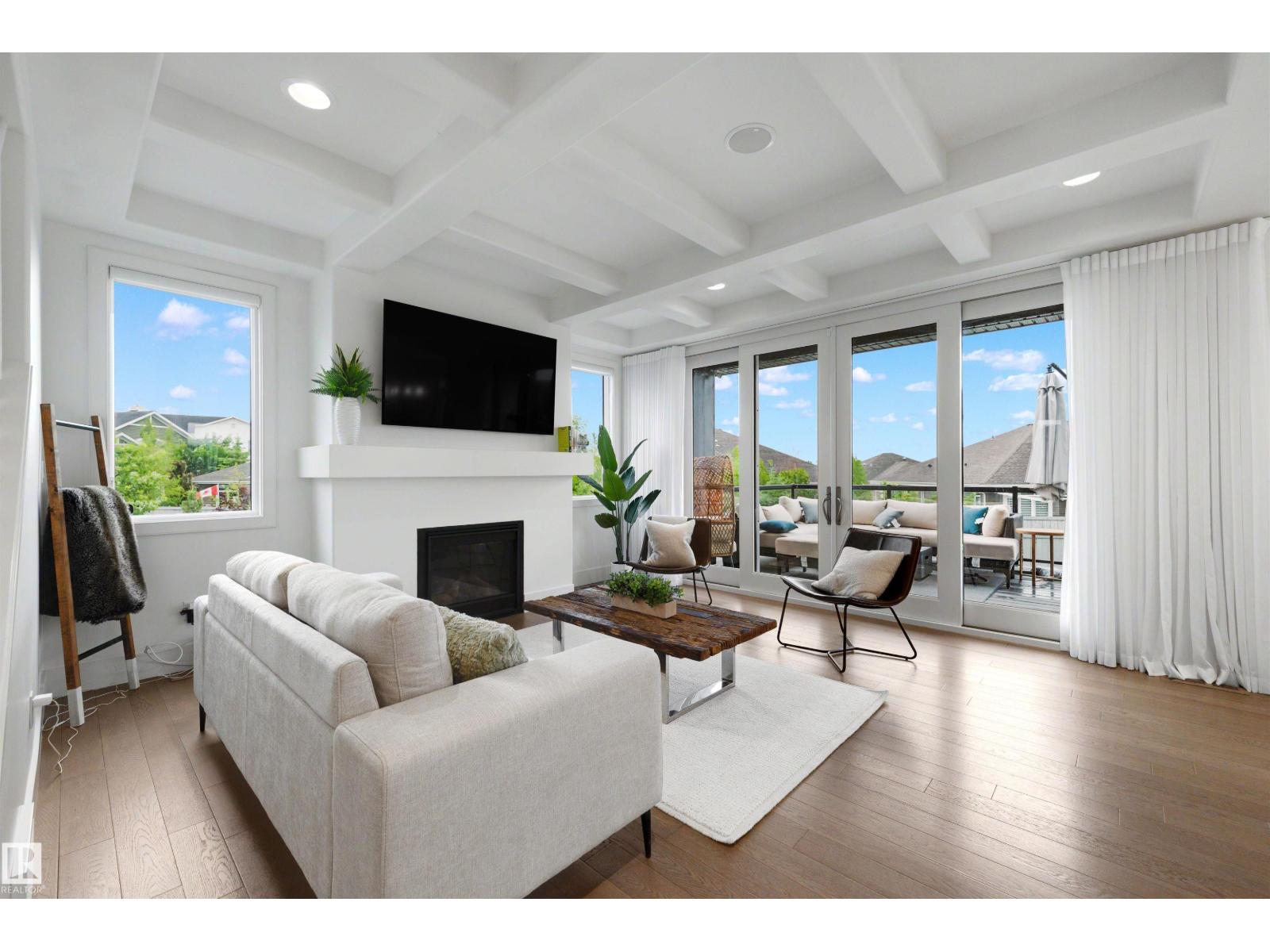 19 LAPIERRE PL