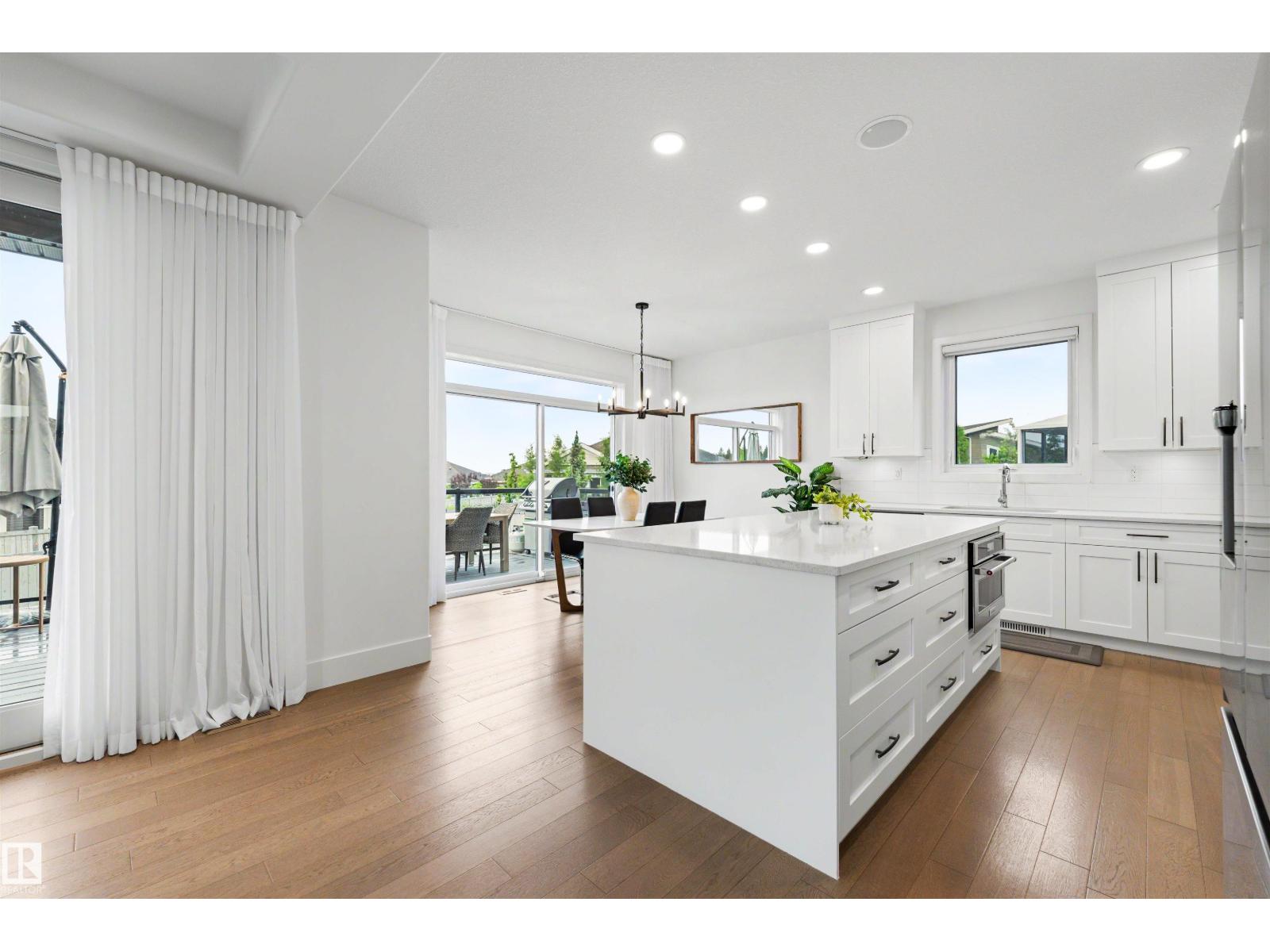 19 LAPIERRE PL