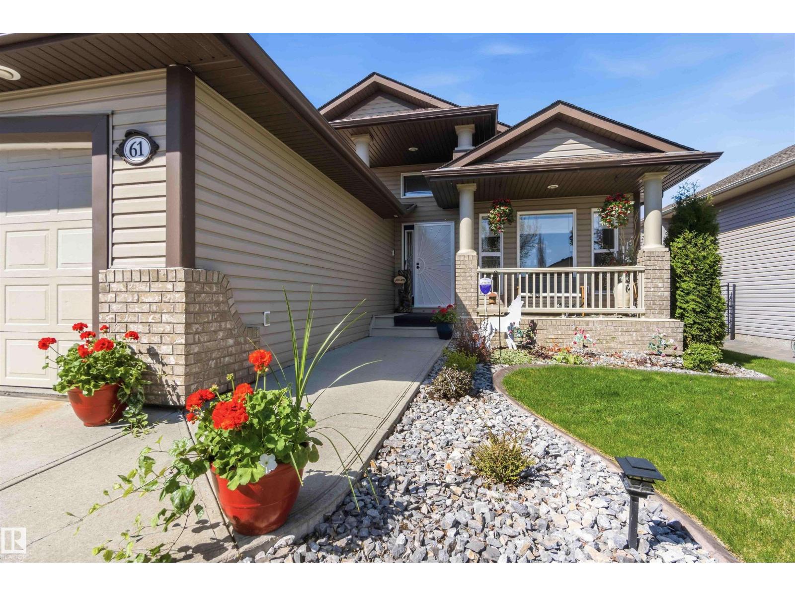 61 Linkside Blvd