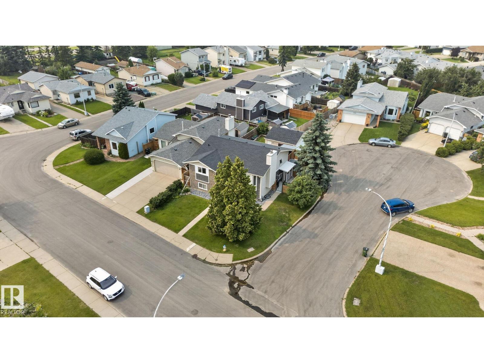9530 174 AV NW