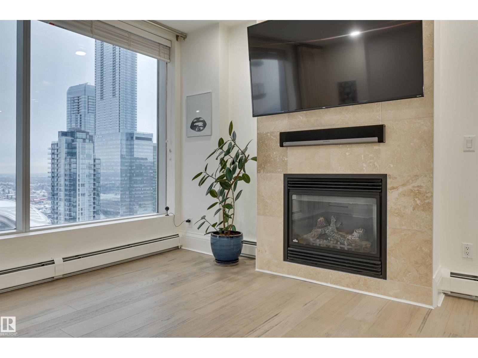 #2801 10136 104 ST NW