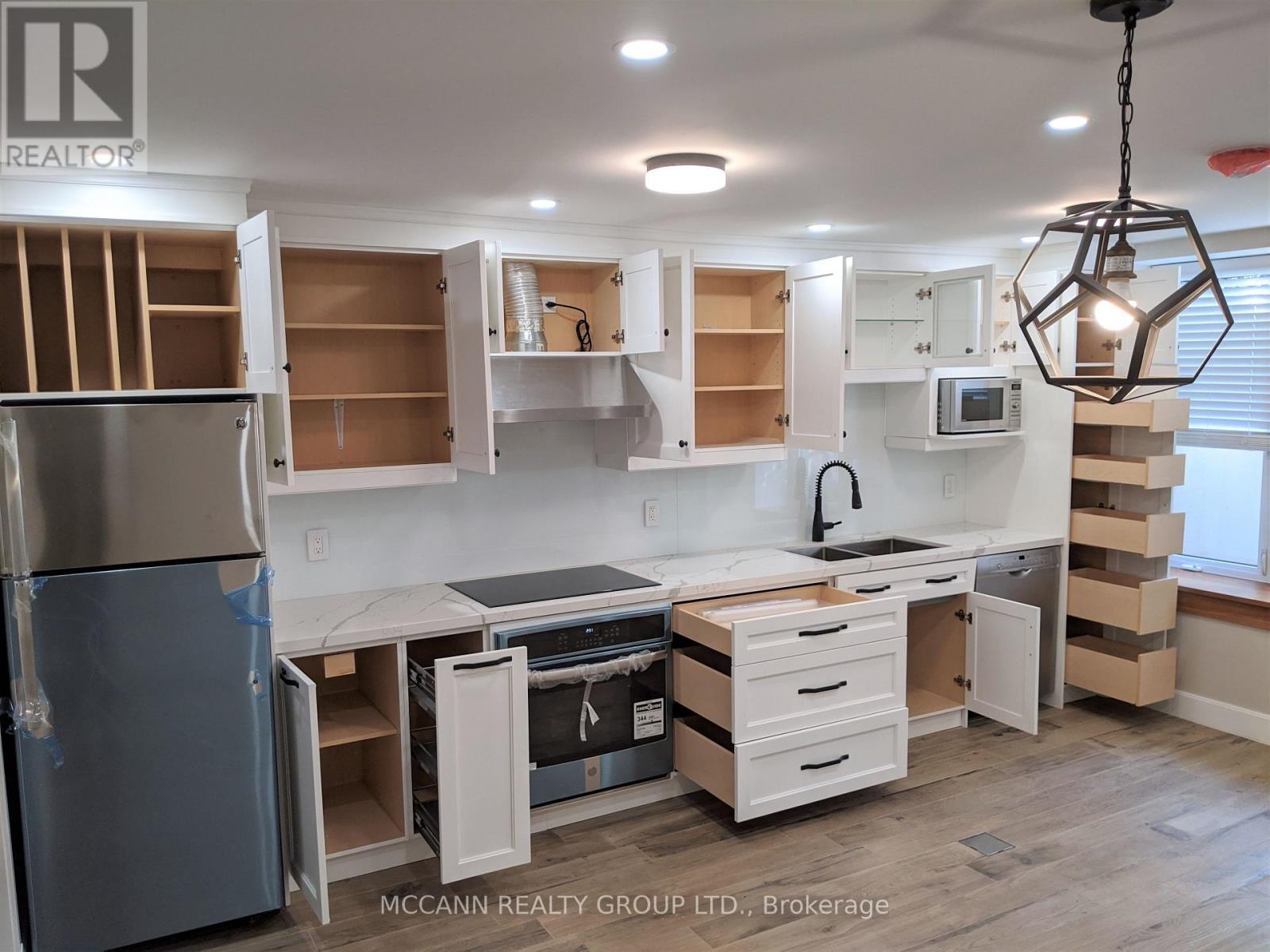 UNIT 3 - 93 DUNN AVENUE