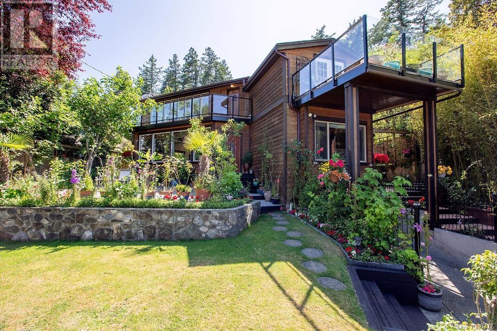 4572 Cordova Bay Rd