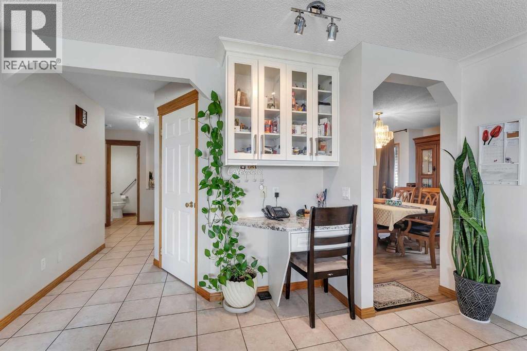 220 Edgeridge Gardens NW