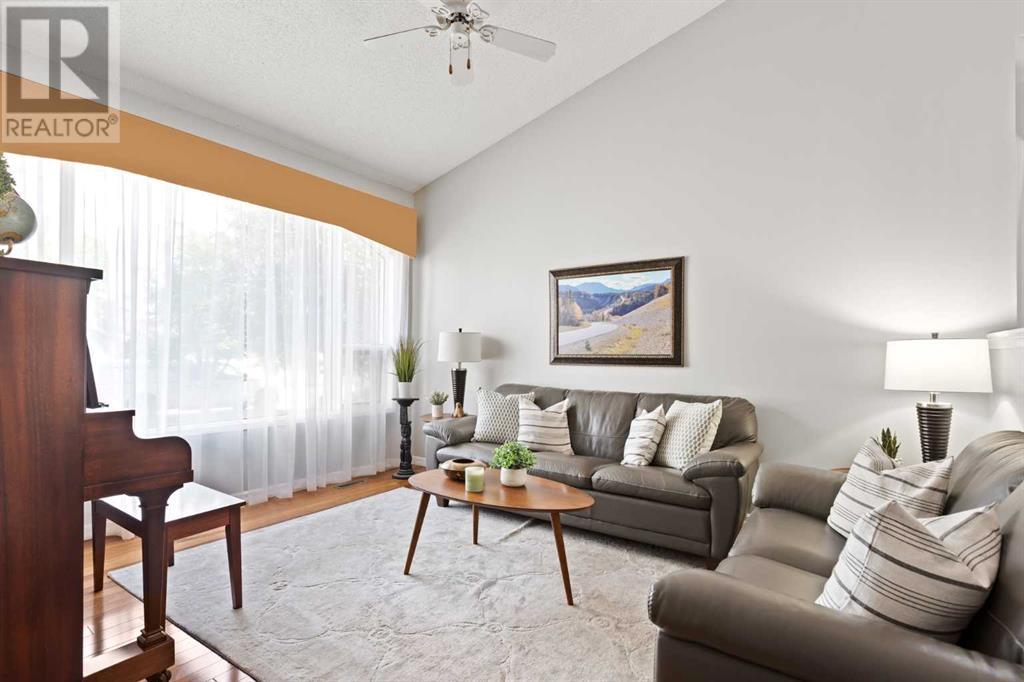 112 Sun Harbour Way SE