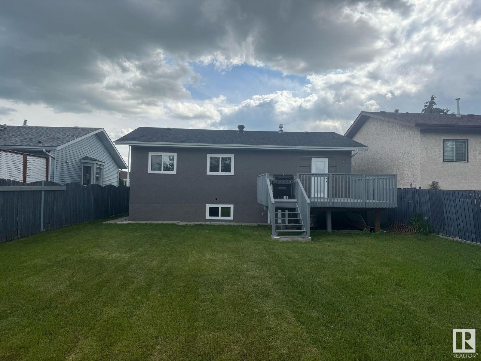 4516 27 AV NW NW