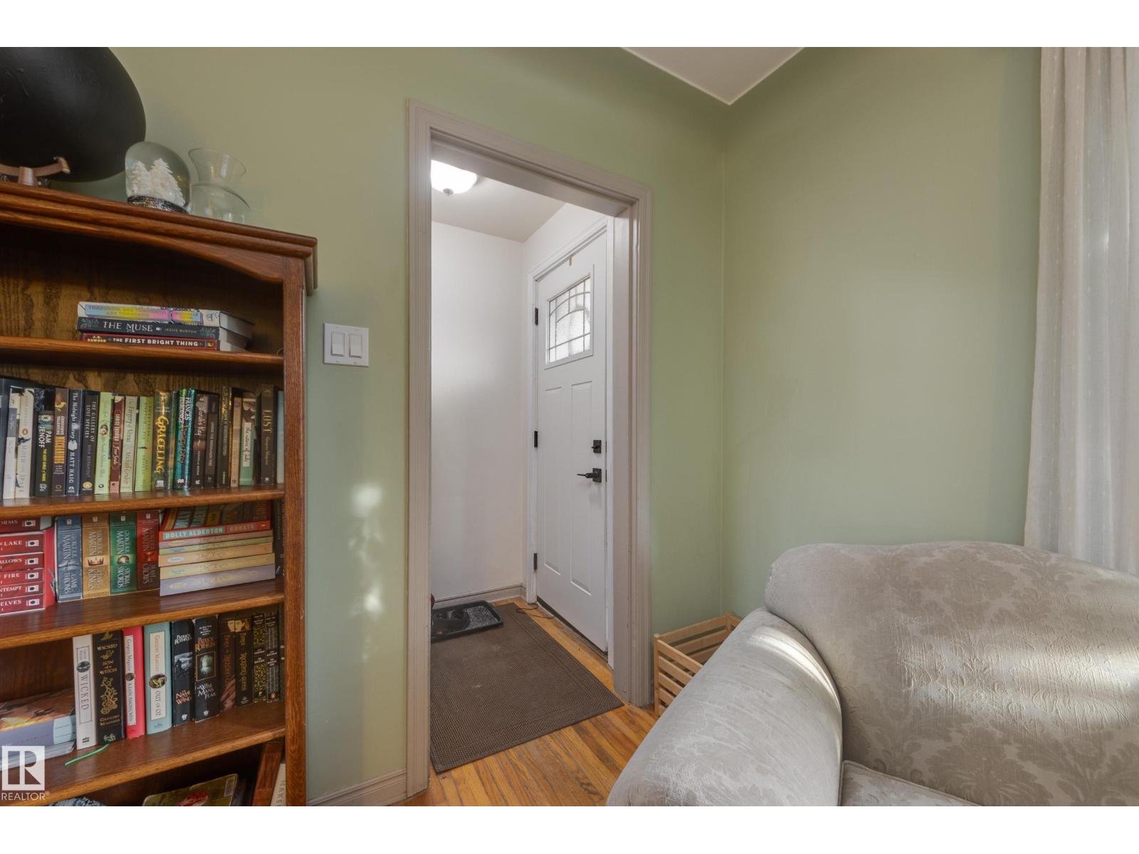 11314 115 ST NW