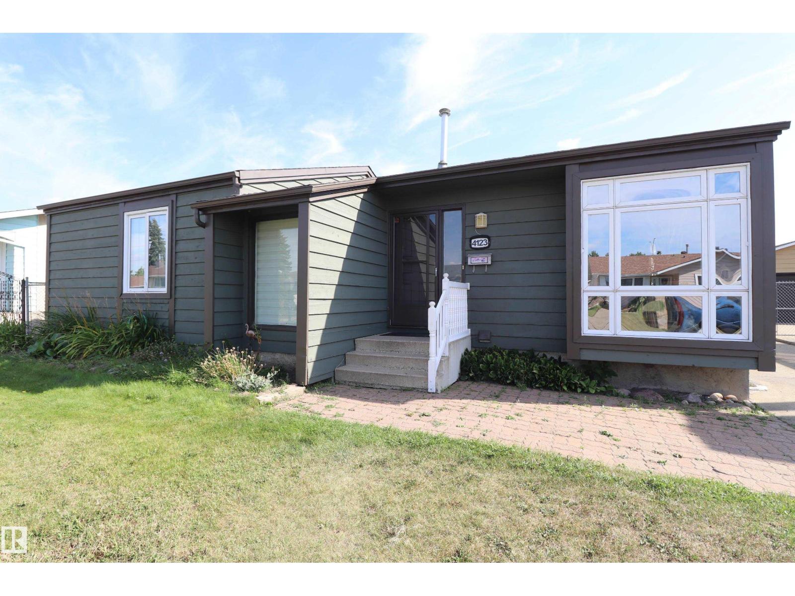 4123 136 AV NW