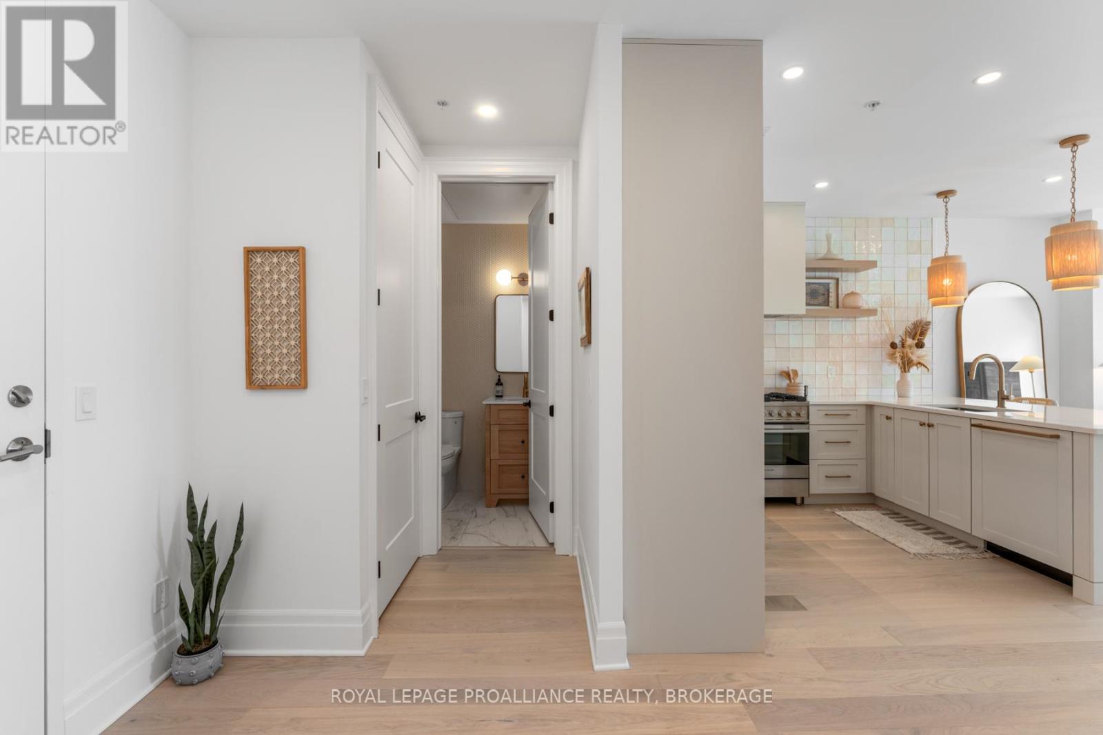 618 - 129B SOUTH STREET