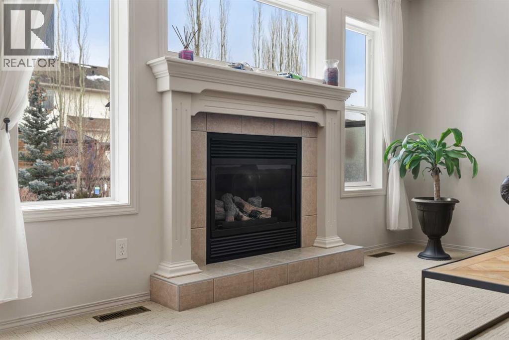 98 Cougarstone Close SW