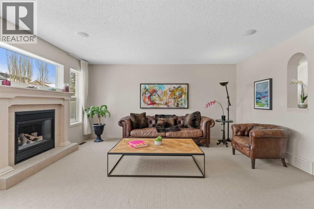 98 Cougarstone Close SW