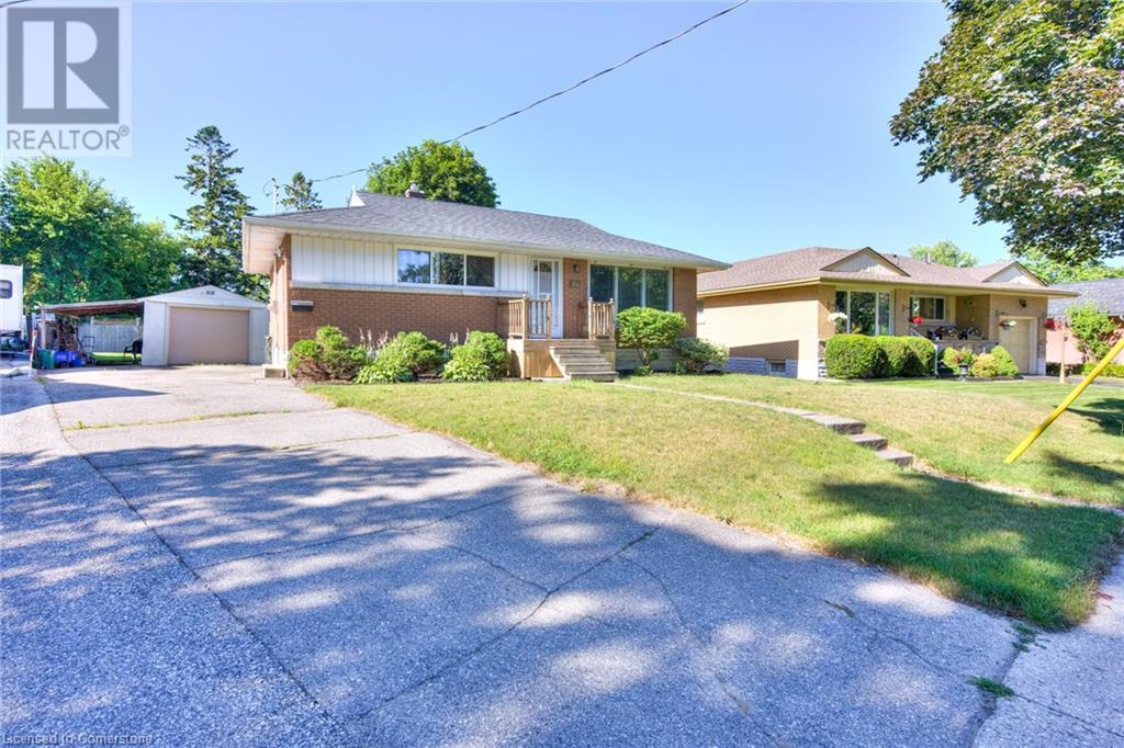 71 BROADMOOR Avenue