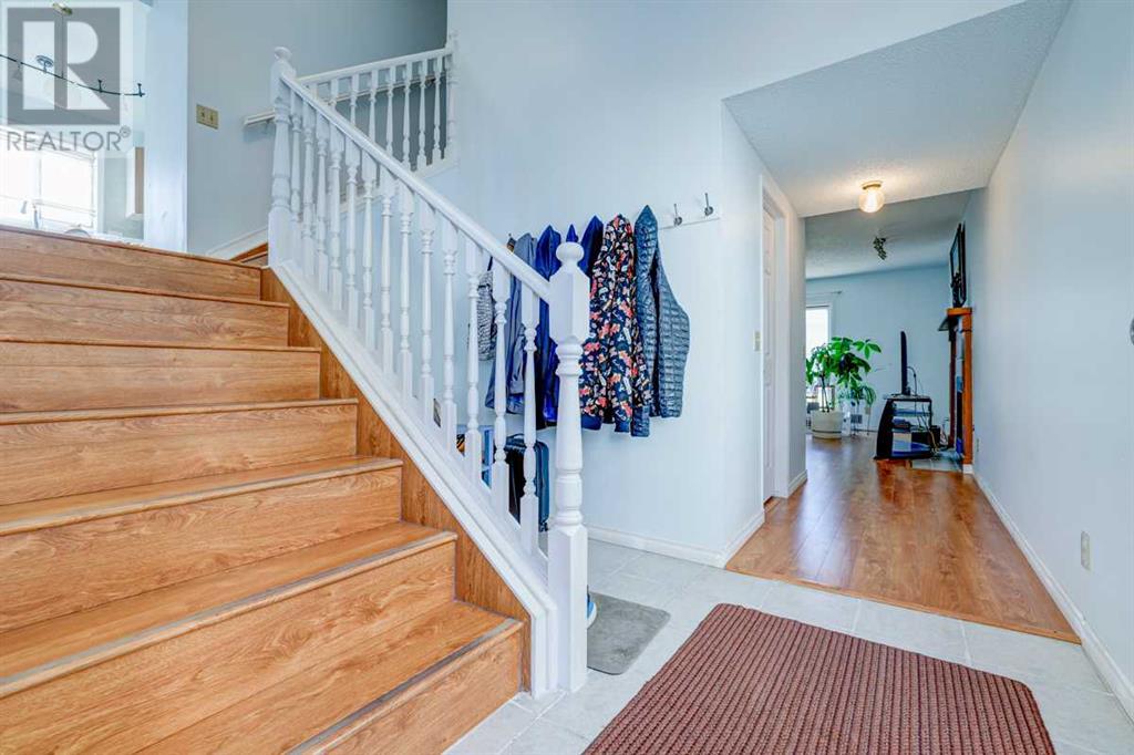 228 Sanderling Place NW