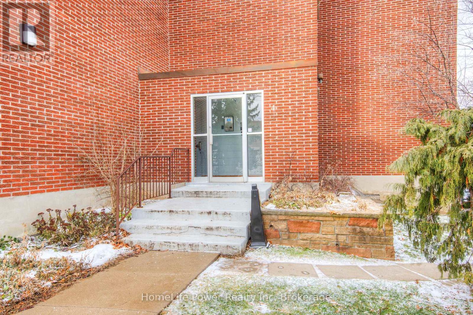 303 - 4 AVALON PLACE