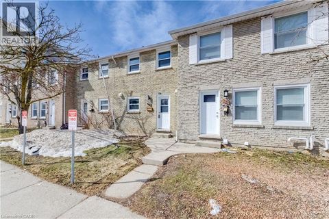 184 WESTCOURT Place Waterloo ON N2L2R7