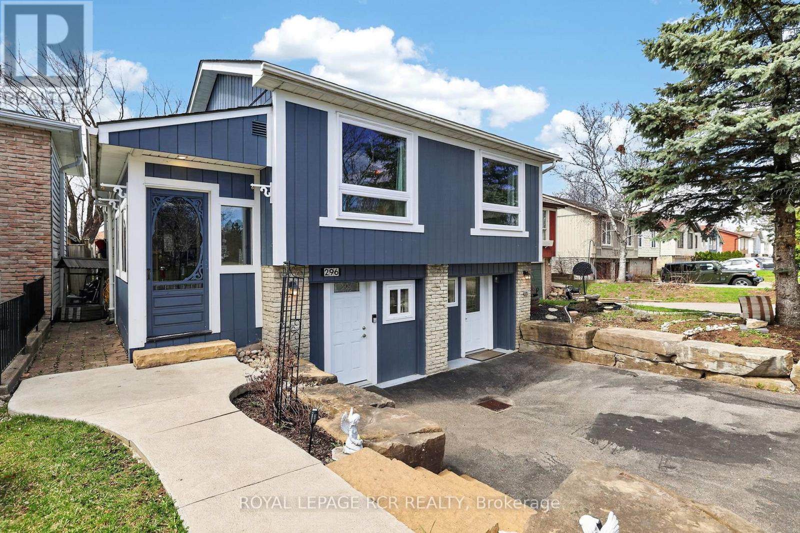 296 WHITEHEAD CRESCENT