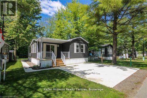 157 - 13 SOUTHLINE AVENUE Huron-Kinloss ON N2Z2X5