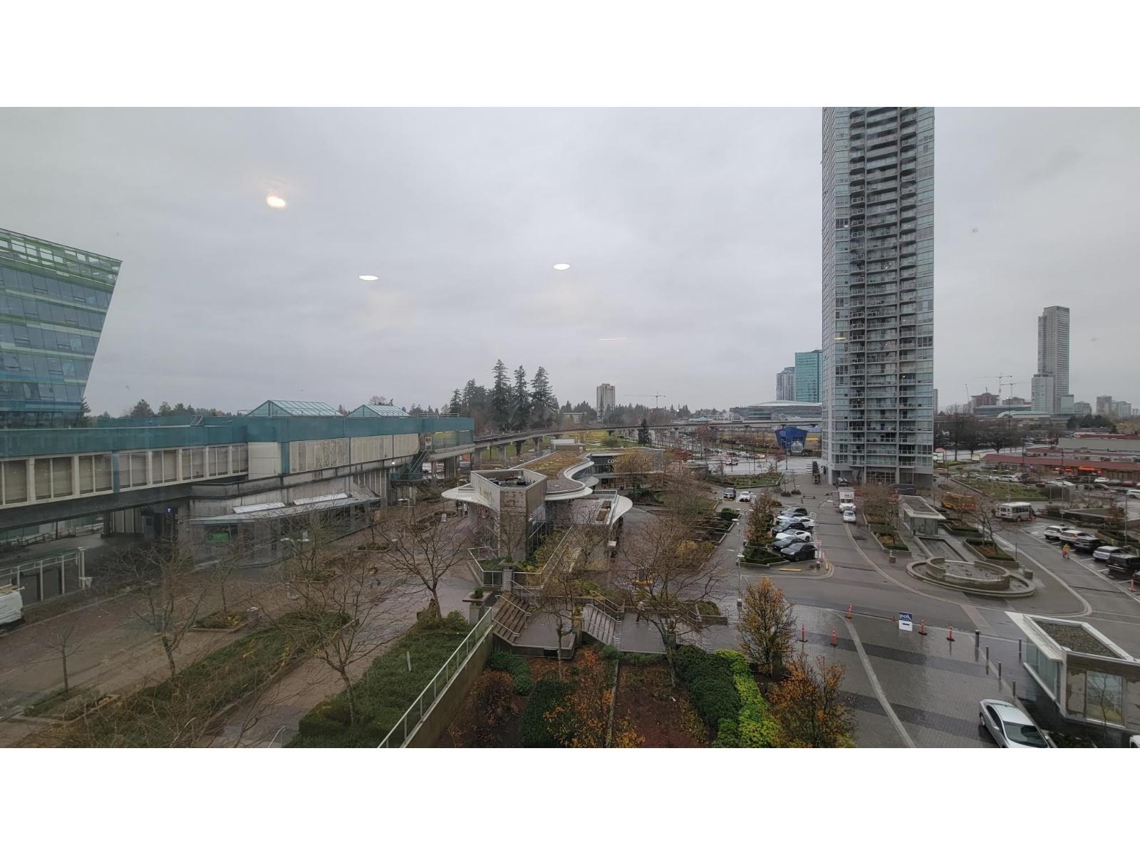 502 9887 WHALLEY BOULEVARD