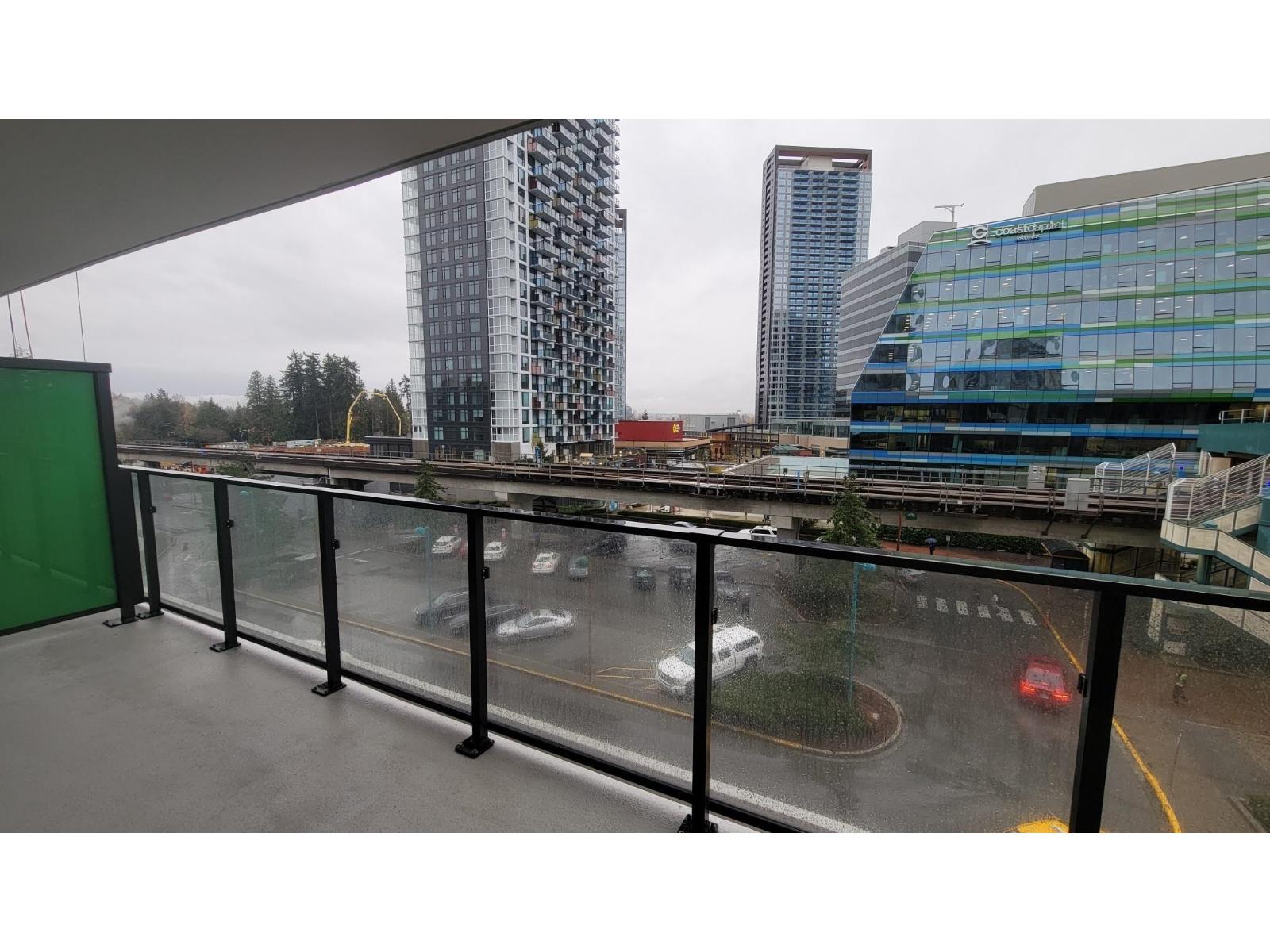 502 9887 WHALLEY BOULEVARD