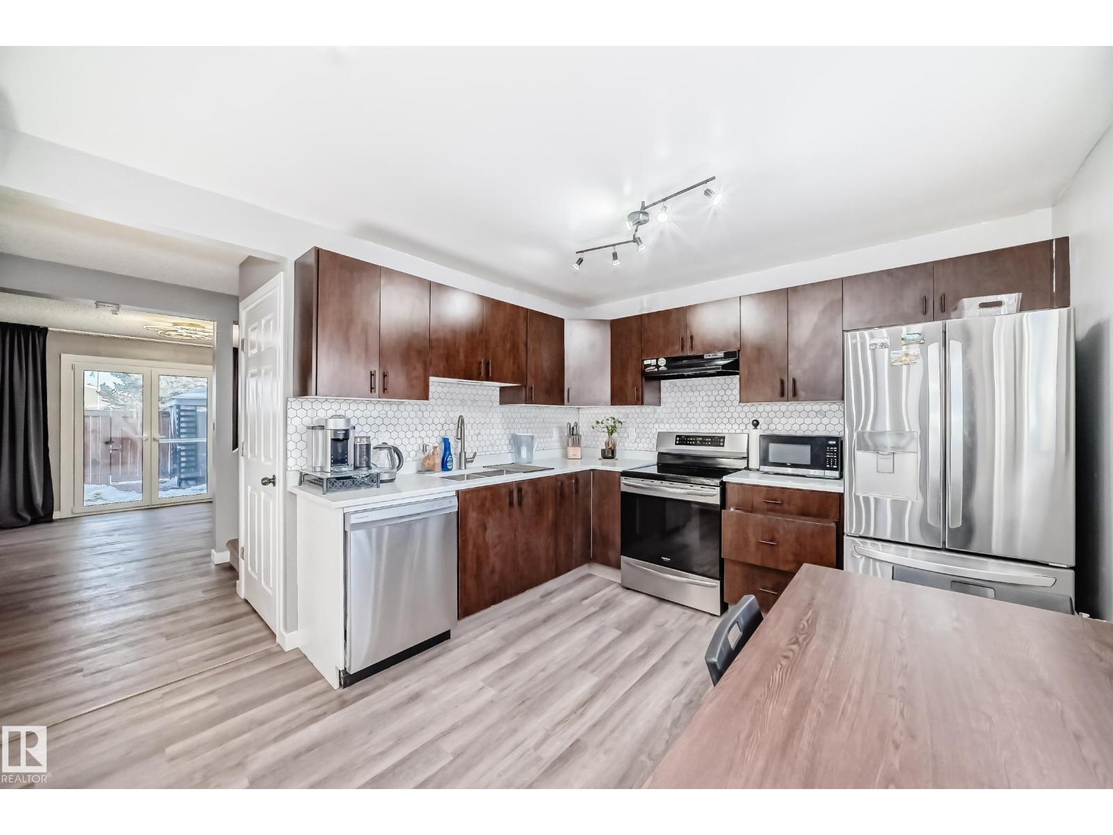 1272 LAKEWOOD RD W NW