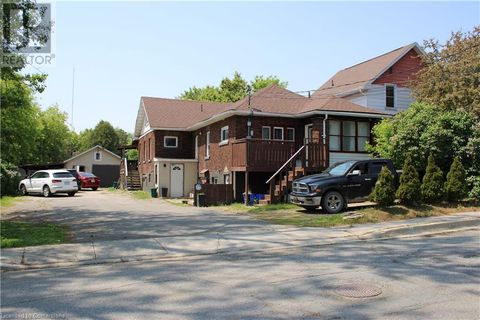 341 ANTWERP Avenue Sudbury ON P3C4M8