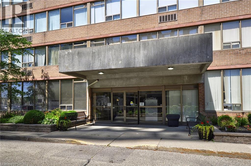3227 E KING Street E Unit# 105
