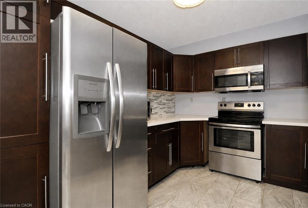 3227 E KING Street E Unit# 105