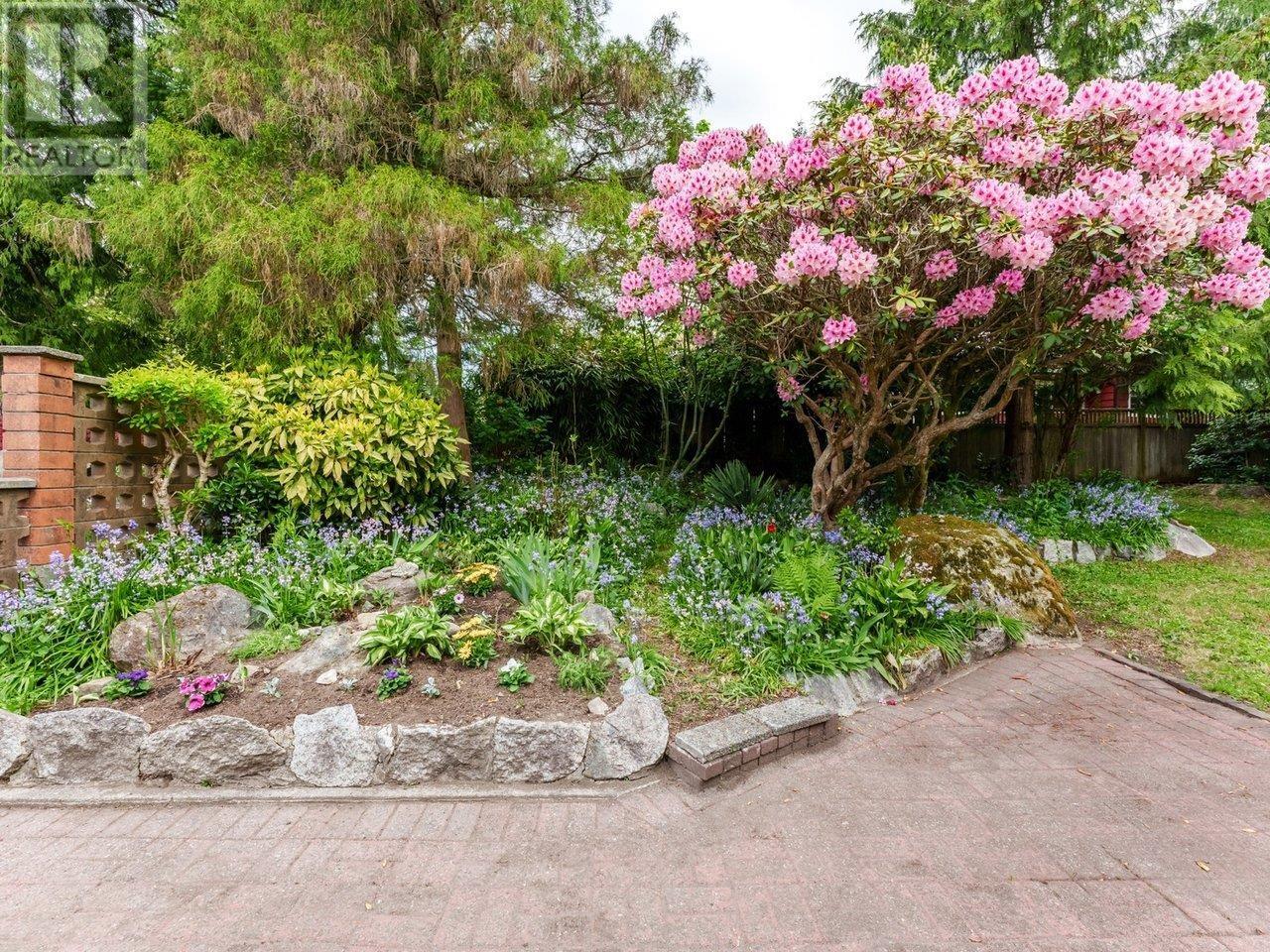 2602 SECHELT DRIVE