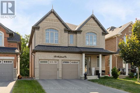 133 AUCKLAND DRIVE Whitby ON L1P0J4