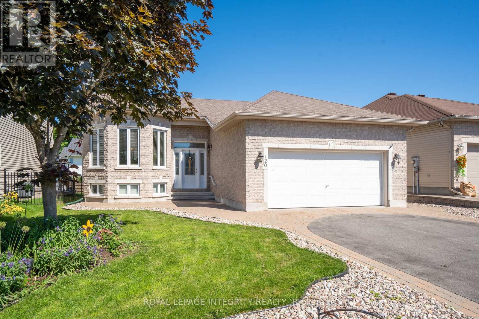 120 JASPER CRESCENT