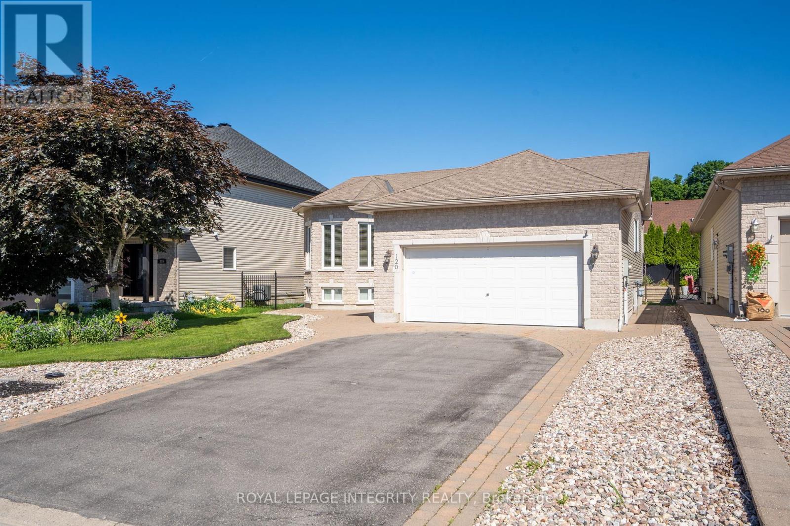 120 JASPER CRESCENT