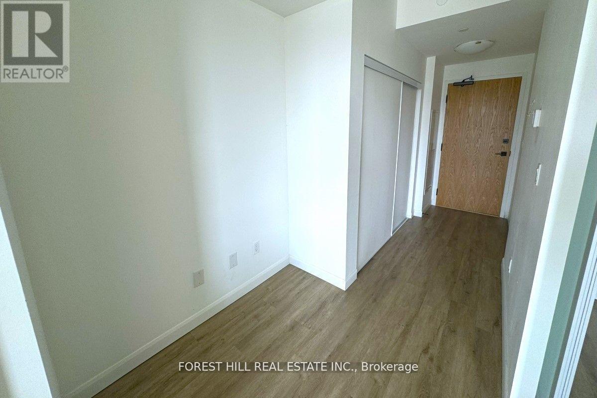 307 - 7 ERIE AVENUE