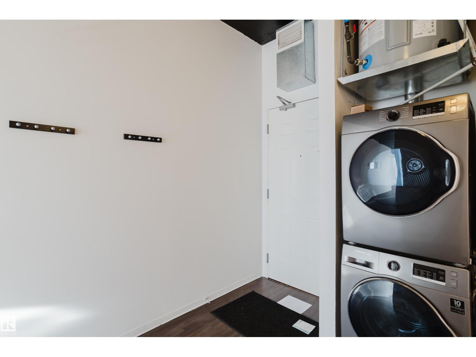 #1611 10024 JASPER AV NW