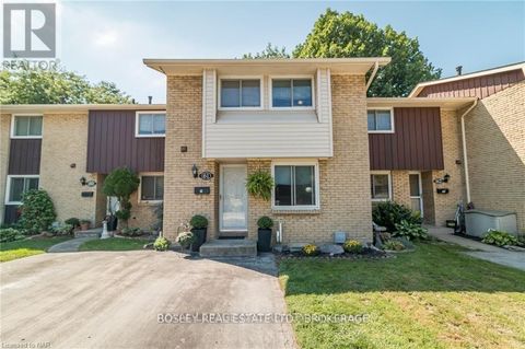 61 - 50 LAKESHORE ROAD St. Catharines (Lakeport) ON L2N6P8