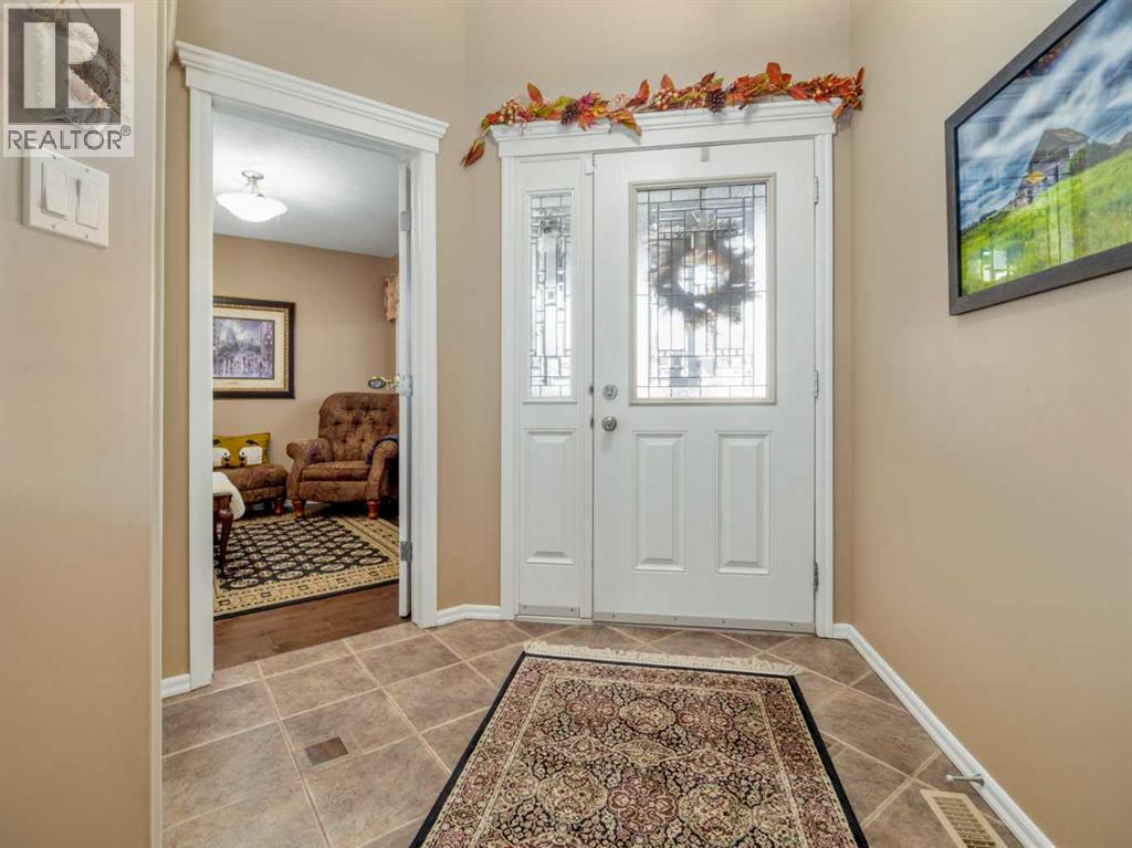 536 Couleesprings Crescent S