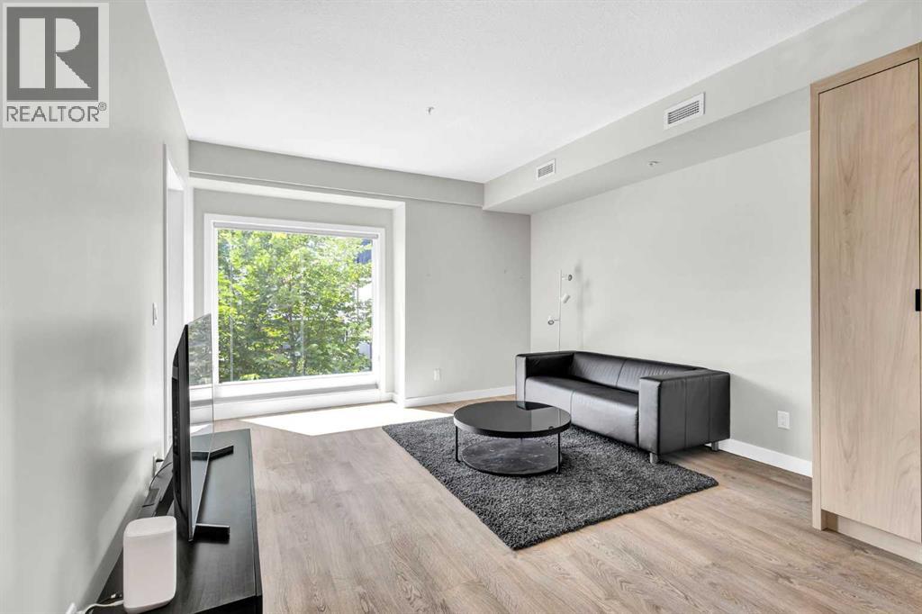 206, 3375 15 Street SW