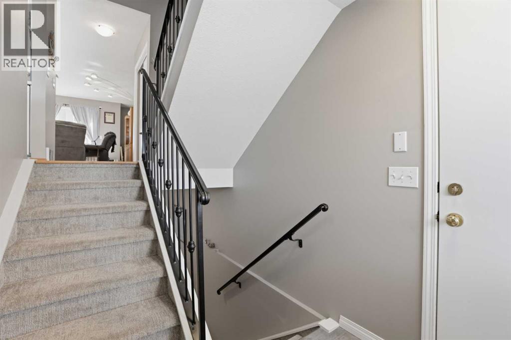 11, 103 Fairways Drive NW