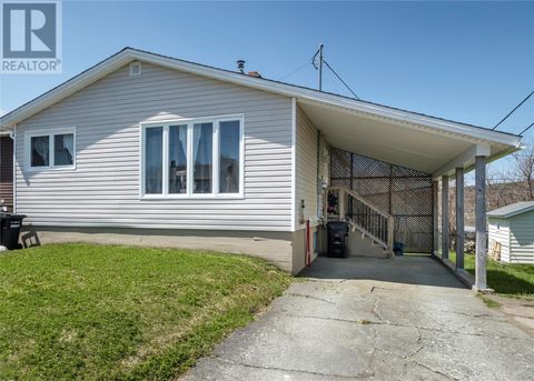 16 Neptune Road St.John's NF A1B1H5
