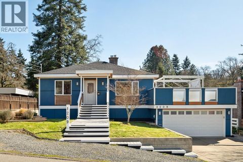 1209 Palmer Rd Saanich BC V8P2H8