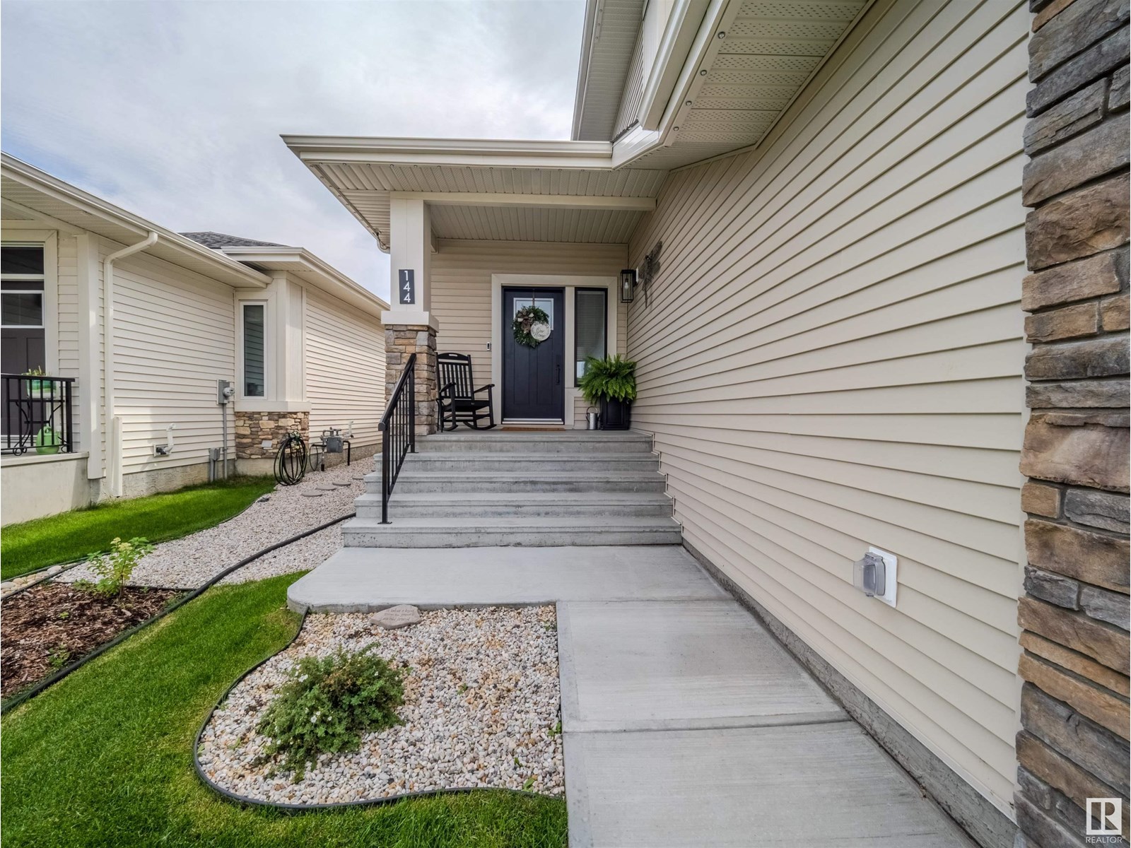 144 GRAYBRIAR DR