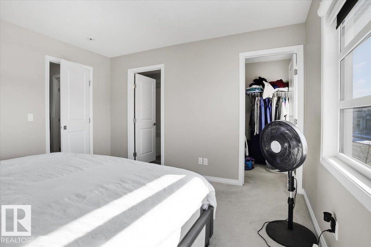 204 CHARLESWORTH DR SW