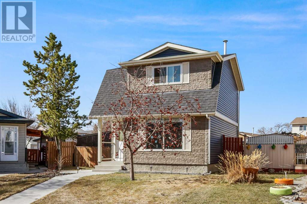 32 Erin Mount Crescent SE